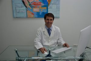 El oftalmólogo de torrevieja el Dr. Javier Placeres nos explica varios mitos del mundo de la oftalmología, VISIONKER EYE CLINIC TORREVIEJA - Clínica oftalmológica de la Vega Baja en Alicante.